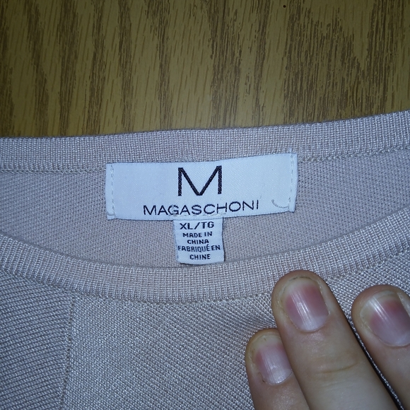 Magaschoni Sweatshirt Long Sleeve Womens Size XL Brown Tan & Black Golden Accent - Picture 3 of 13